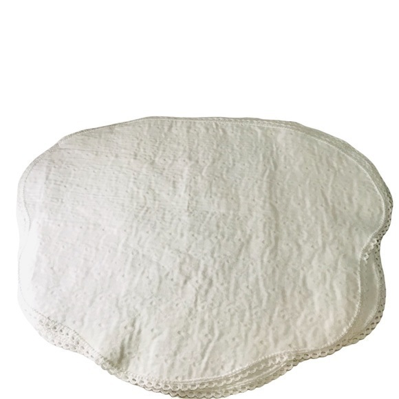 Dining Eyelet White Placemat Set Of Four Cottagecore Shabby Chic